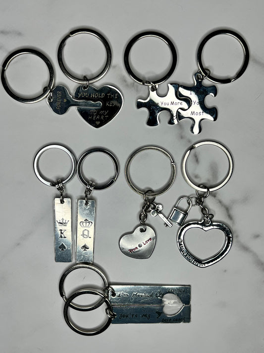 Share a Keychain with a Friend or Lover - 2 Pcs